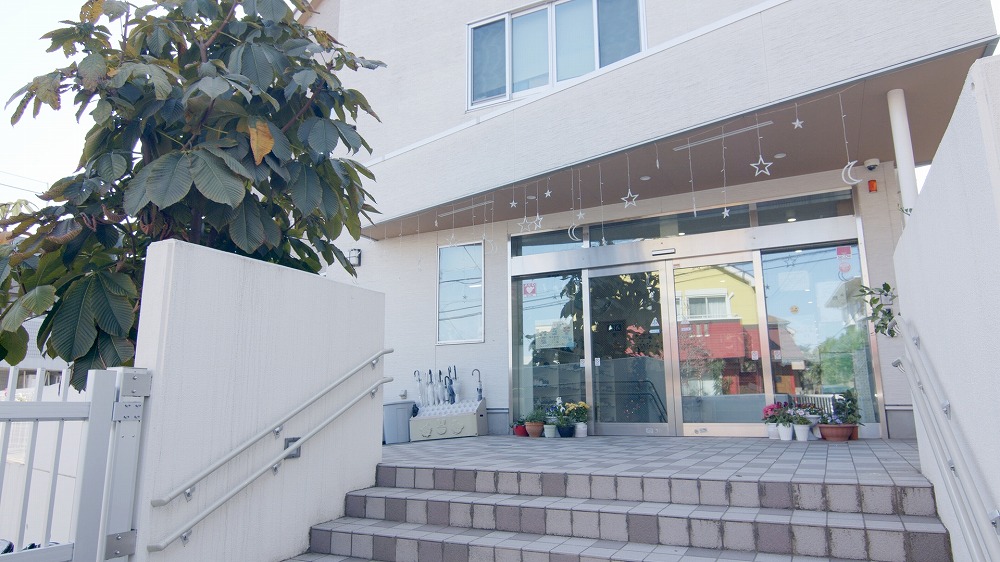 エントランス外観